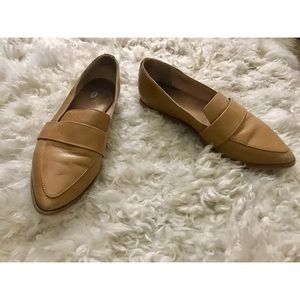Tan Dr. Scholl’s Flats